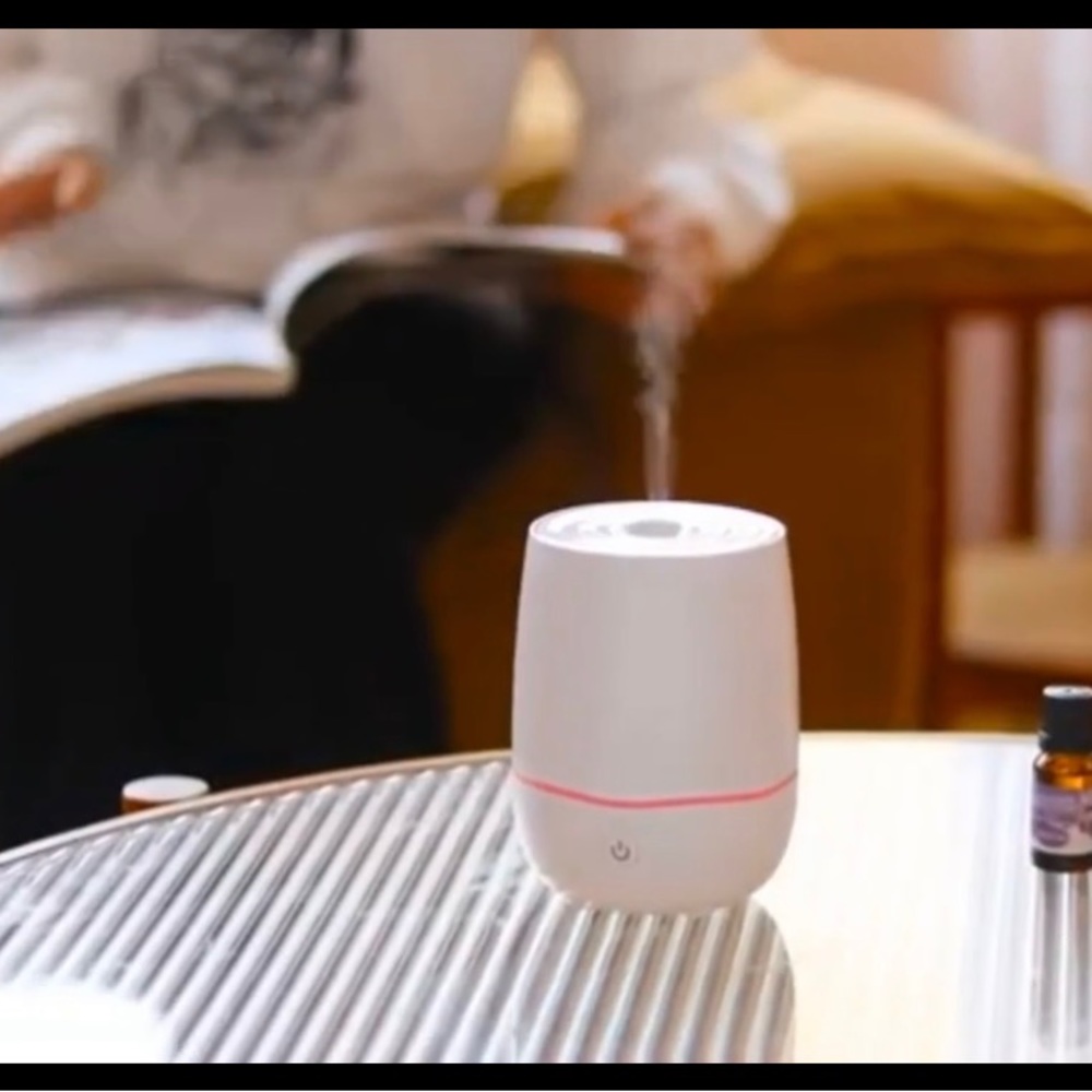 Essential Oil Diffuser - Picture 3 of 6